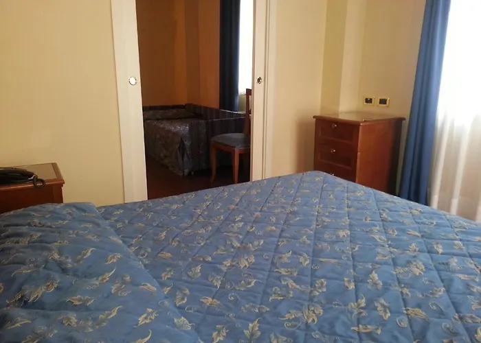 科斯坦蒂尼酒店 酒店